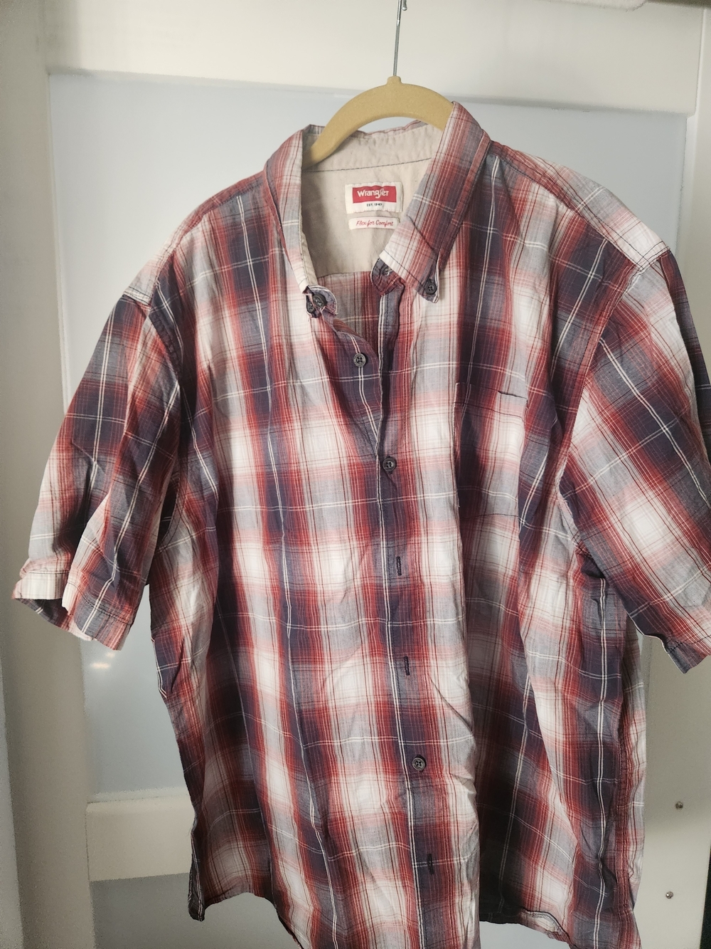 Wrangler Red and White Plaid Short Sleeve Button-Down Shirt